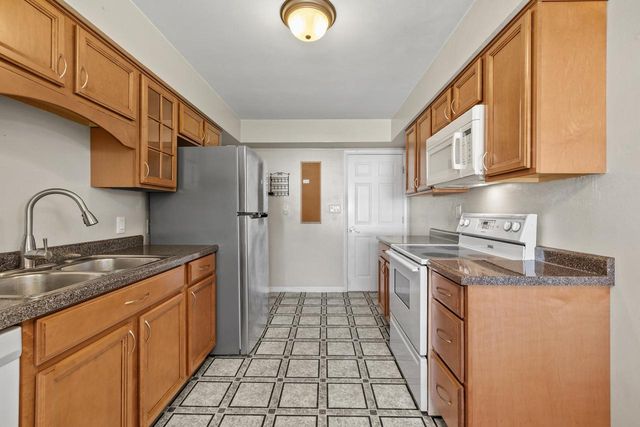 209 S Garfield AVENUE, Port Washington, WI 53074