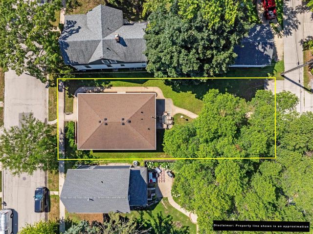 209 S Garfield AVENUE, Port Washington, WI 53074