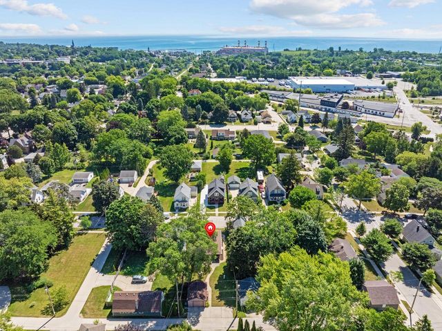209 S Garfield AVENUE, Port Washington, WI 53074