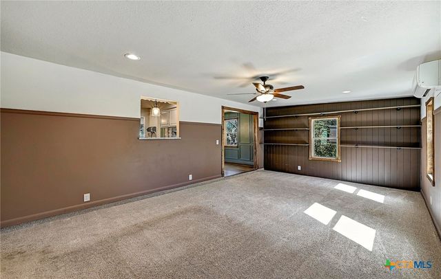 551 N Grange Street, Bertram, TX 78605