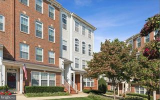 327-B CROSS GREEN ST #327B, Gaithersburg, MD 20878