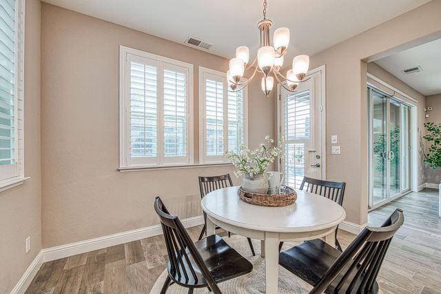 1922 E Amaryllis Avenue, Fresno, CA 93730