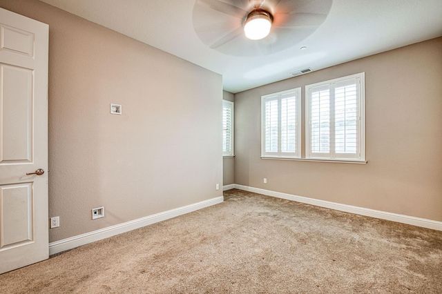 1922 E Amaryllis Avenue, Fresno, CA 93730