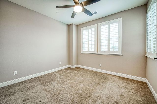 1922 E Amaryllis Avenue, Fresno, CA 93730