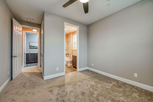 1922 E Amaryllis Avenue, Fresno, CA 93730