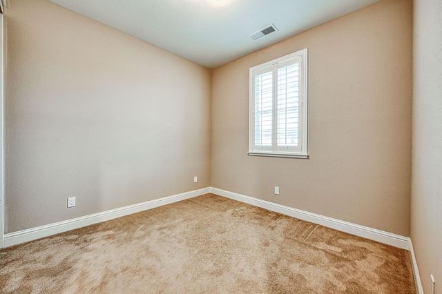 1922 E Amaryllis Avenue, Fresno, CA 93730