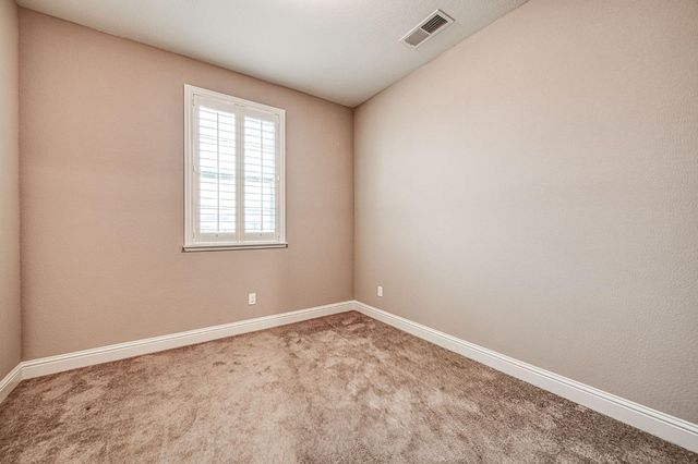 1922 E Amaryllis Avenue, Fresno, CA 93730