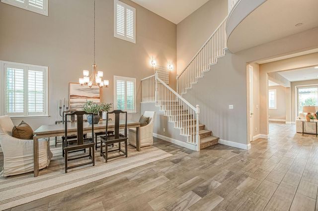 1922 E Amaryllis Avenue, Fresno, CA 93730