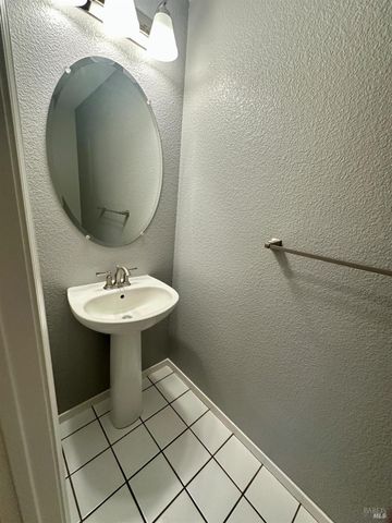 590 Anderson Way, Rio Vista, CA 94571