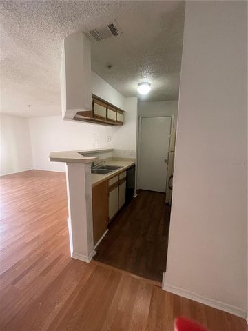 249 AFTON SQUARE 107, Altamonte Springs, FL 32714