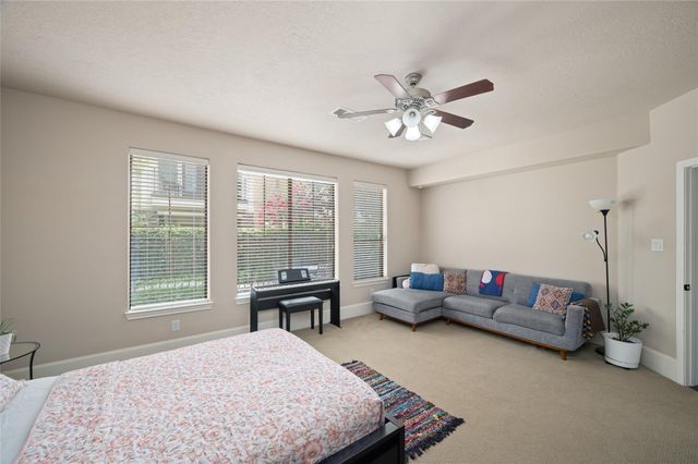 1114 W 25th Street, Houston, TX 77008