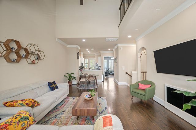 1114 W 25th Street, Houston, TX 77008