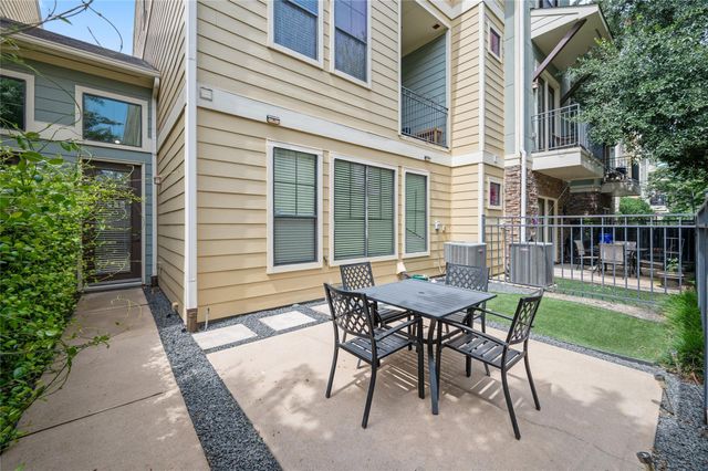 1114 W 25th Street, Houston, TX 77008