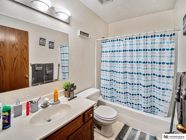 700 Folsom Lane, Lincoln, NE 68522