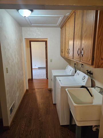 641 2nd St, Holdingford, MN 56340