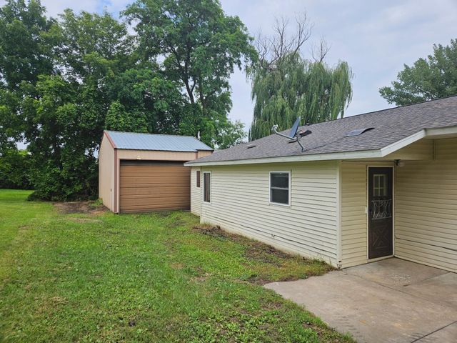 641 2nd St, Holdingford, MN 56340