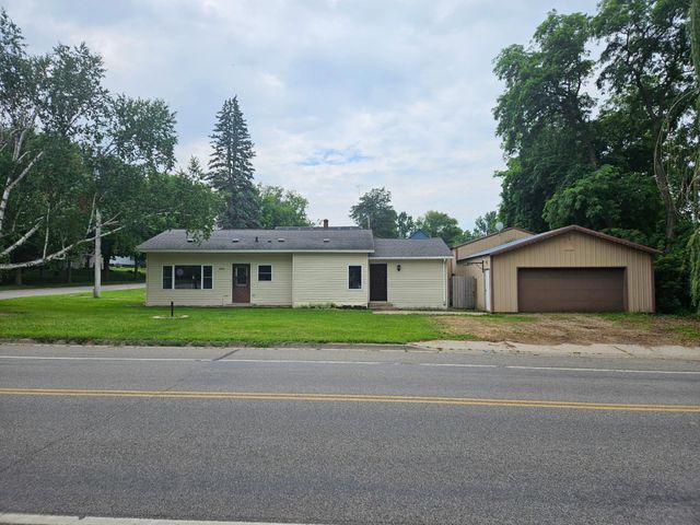 641 2nd St, Holdingford, MN 56340