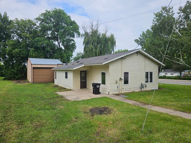 641 2nd St, Holdingford, MN 56340