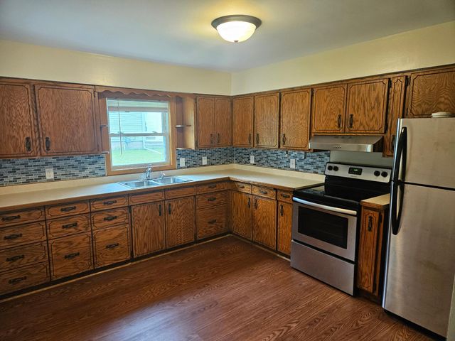 641 2nd St, Holdingford, MN 56340