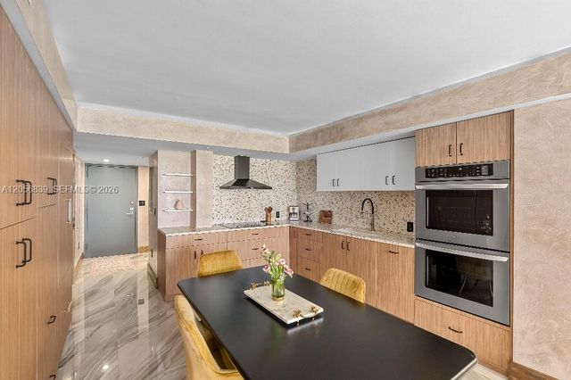 2457 Collins Ave 1603, Miami Beach, FL 33140