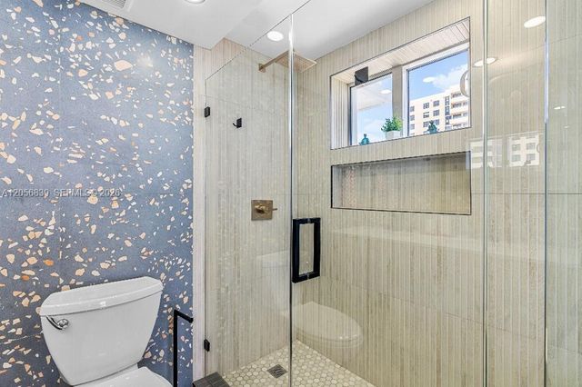 2457 Collins Ave 1603, Miami Beach, FL 33140