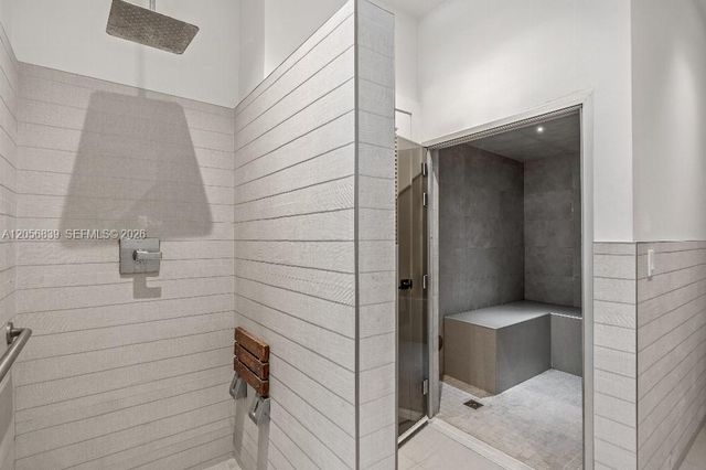 2457 Collins Ave 1603, Miami Beach, FL 33140