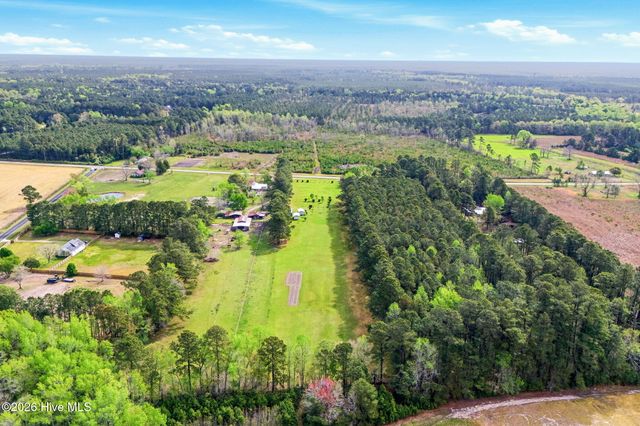 769 Midway Road SE, Bolivia, NC 28422