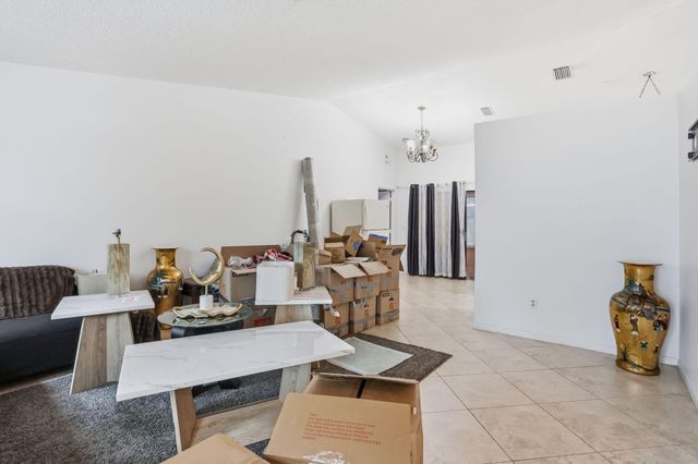 2171 NW 76th Avenue, Margate, FL 33063