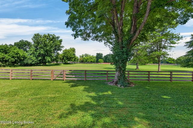 2104 N Rose Island Rd, Prospect, KY 40059