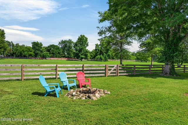 2104 N Rose Island Rd, Prospect, KY 40059