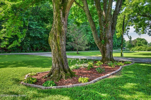2104 N Rose Island Rd, Prospect, KY 40059