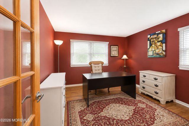 10 Violante Court, Eatontown, NJ 07724