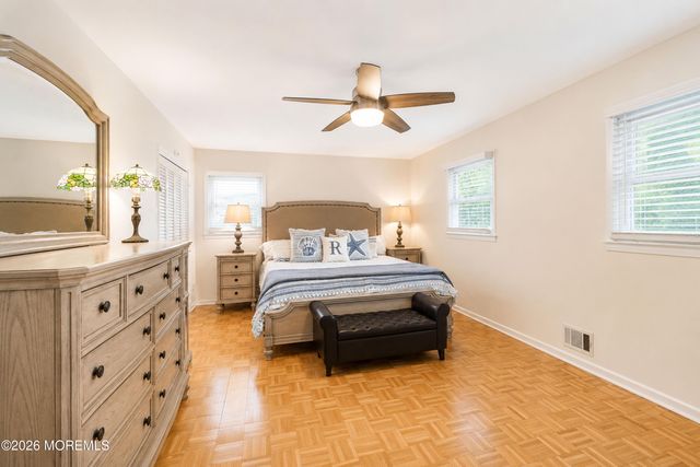 10 Violante Court, Eatontown, NJ 07724