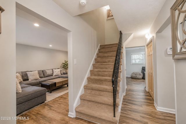 10 Violante Court, Eatontown, NJ 07724