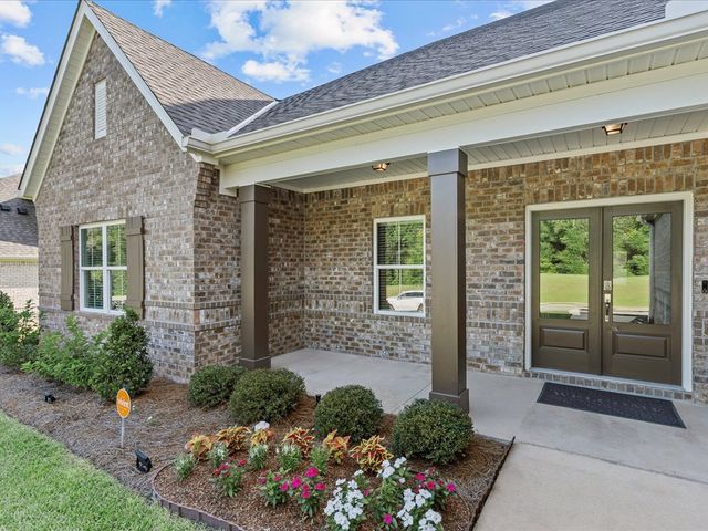 628 Charleston Mills Drive, Midland City, AL 36350