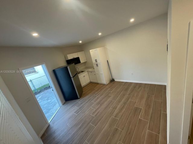 6801 SW 22nd Street -, Miami, FL 33155