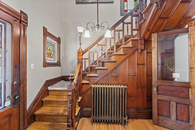 518 E Main Street, Reedsburg, WI 53959