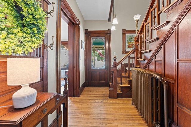 518 E Main Street, Reedsburg, WI 53959