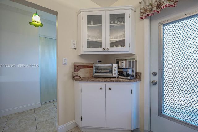 3501 NW 47th Avenue 604, Lauderdale Lakes, FL 33319