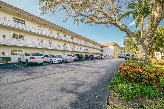 3501 NW 47th Avenue 604, Lauderdale Lakes, FL 33319