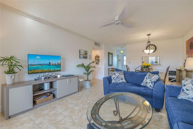 3501 NW 47th Avenue 604, Lauderdale Lakes, FL 33319