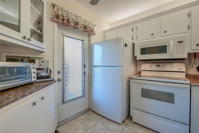 3501 NW 47th Avenue 604, Lauderdale Lakes, FL 33319