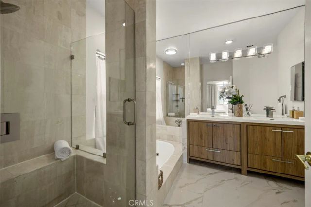 12919 Bloomfield, Studio City, CA 91604