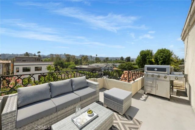 12919 Bloomfield, Studio City, CA 91604