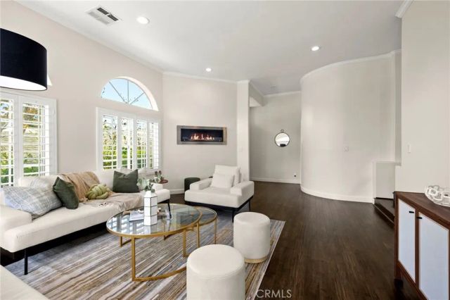 12919 Bloomfield, Studio City, CA 91604