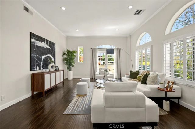 12919 Bloomfield, Studio City, CA 91604