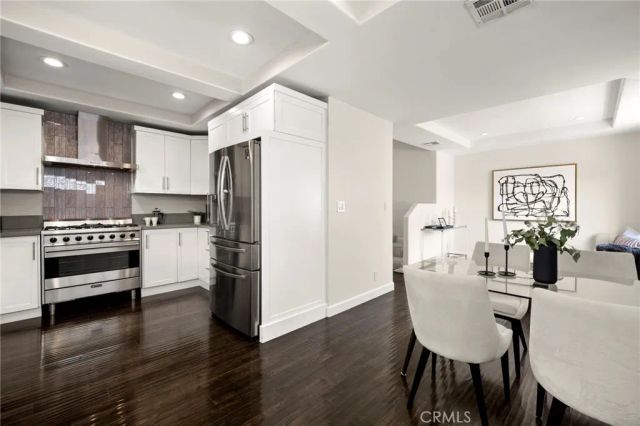 12919 Bloomfield, Studio City, CA 91604