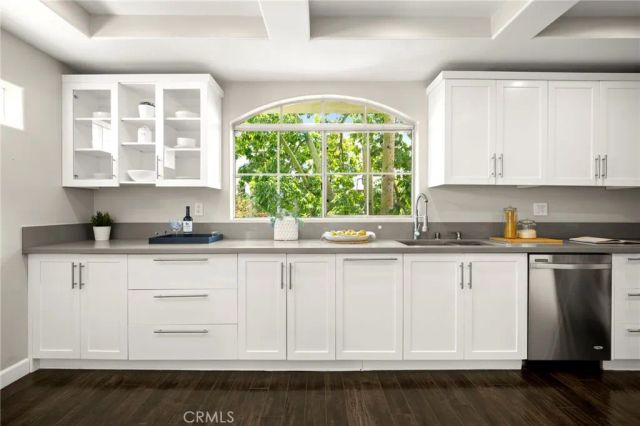 12919 Bloomfield, Studio City, CA 91604