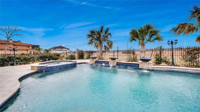 1019 Grand Estates Drive, Richmond, TX 77469