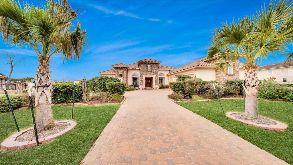 1019 Grand Estates Drive, Richmond, TX 77469